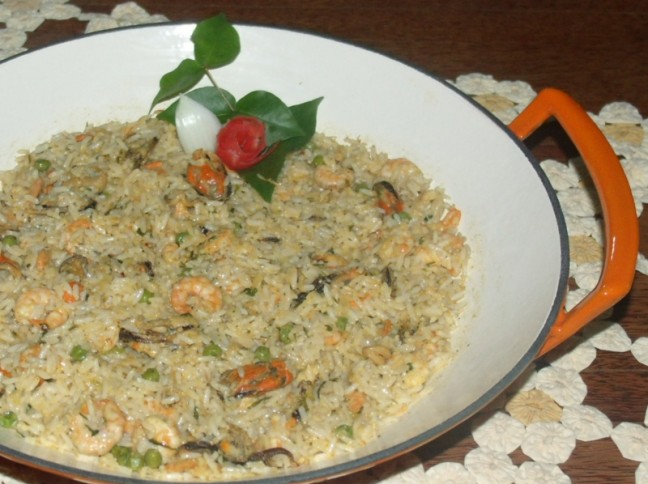 Arroz De Camaro E Mexilho Ao Curry