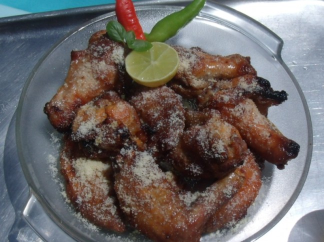 Asas e Coxinhas Grelhadas com Manteiga e Parmeso