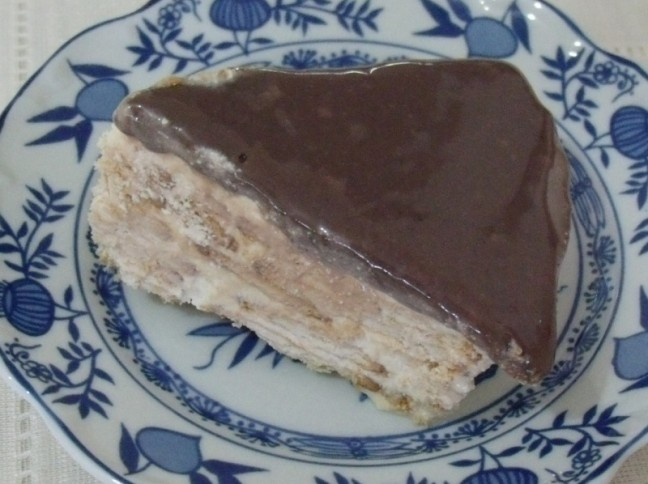 Pav de Biscoito Maria com Cobertura de Chocolate