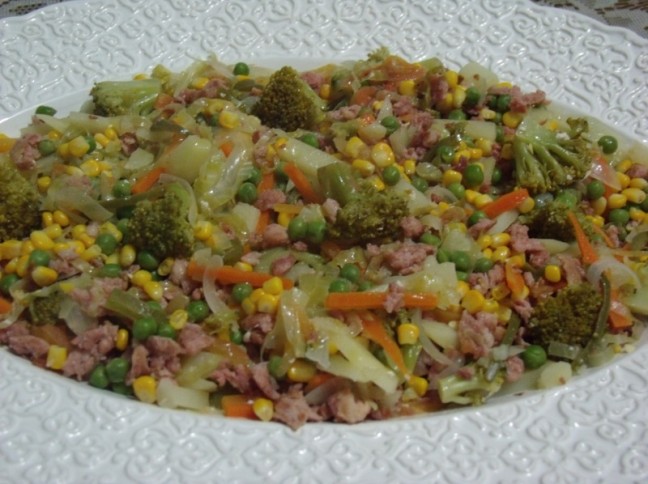 Salada Quente Italiana com Linguia Toscana