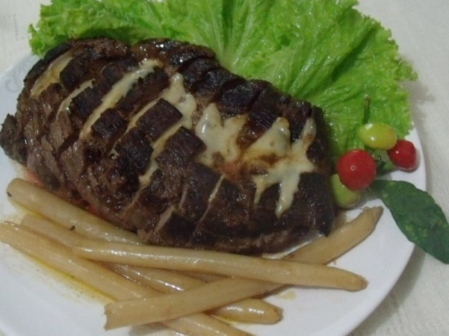 Fil com Provolone Defumado e Aspargos na Manteiga