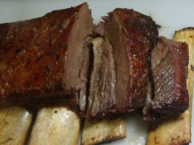 Costela de Boi ao Forno com Sal Grosso e Vinho Branco
