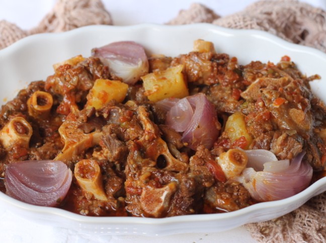 Rabada com Batata e Cebola Roxa