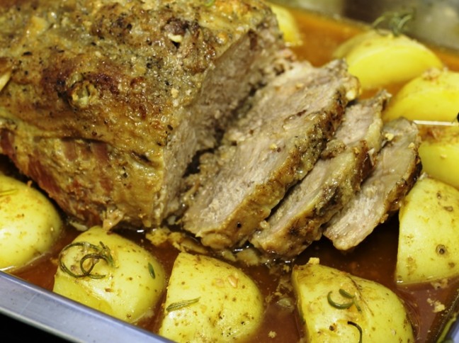 Cupim de Forno Recheado com Alho ao Molho de Vinho e Laranja