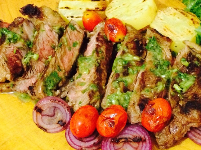 Contra Fil na Tbua com Legumes Grelhados e Molho de Ervas